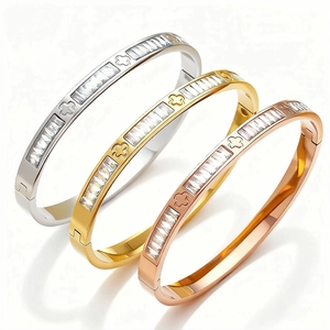 Dreiteiliges Edelstahl-Armband-Set in Silber Gold und Roségold mit Zirkon-Steinen