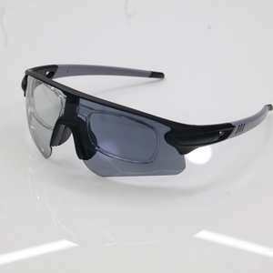 2025 trendy outdoor sports cycling sunglasses with photochromic lenses and myopia inner frame