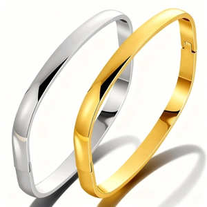 Polished stainless steel 8mm buckle bracelets in gold and silver for couples
