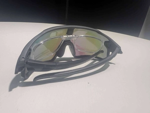 Detail of sports cycling sunglasses featuring an inner myopia frame for prescription lenses