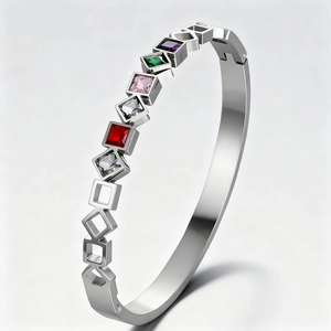 Bracelet Jonc Géométrique Creux En Acier Inoxydable Avec Zircone Cubique Carrée Multicolore Bijoux Pour Femmes