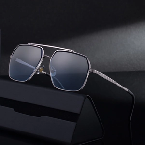 Fashion square frame sunglasses for men with silver metal temples and double bridge