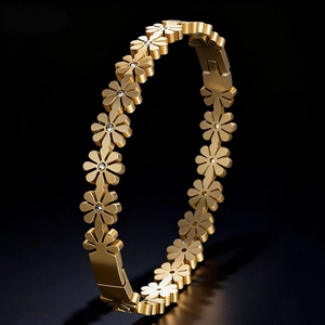 Stainless Steel Daisy Flower Bangle Bracelet For Women With Zircon Rhinestone Inlay Elegant Hinged Buckle Jewelry