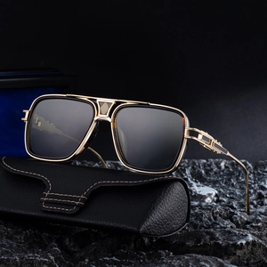 Occhiali da sole retrò uomo montatura quadrata con stanghette in metallo oro e astuccio