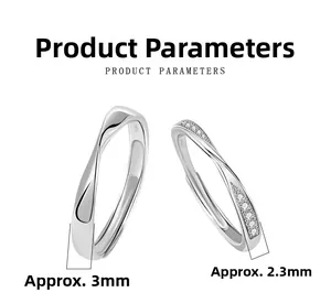 Dettaglio degli anelli Mobius con design a torsione in argento e marchio S925