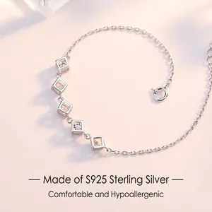 Bracciale geometrico argentato con brillanti zirconi cubici a forma di quadrato