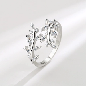 S925 sterling silver branch ring with leaf-shaped sparkling cubic zirconia accents