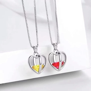 Collier Pendentif Cœur Évidé Bijoux En Cuivre Avec Cristal De Zircone Coloré Chaîne Boîte Élégante Pour Femmes