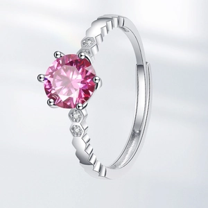 Bague ajustable en argent alvéolée avec moissanite rose et accents de zircone