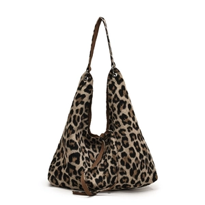 Grand sac hobo à imprimé léopard avec bandoulière en cuir marron pour l'automne