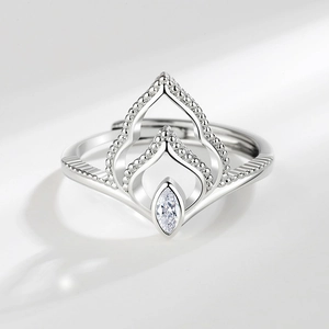 Vintage silver flame crown ring with V-shape marquise zircon and sparkling pavé crystals
