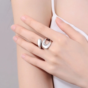 Minimalist silver irregular liquid shape ring with adjustable open design for women