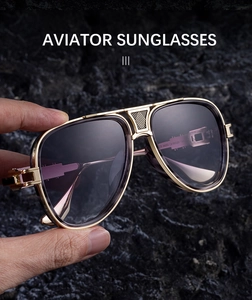Detailansicht der Pilotensonnenbrille mit goldenem Metallrahmen und texturiertem Steg