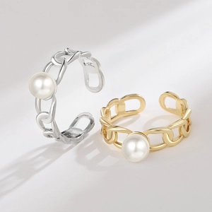 Minimalist hollow chain rings with round pearls in gold and silver finish for women