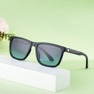 Quadratische polarisierte Sonnenbrille mit schwarzem Rahmen und Verlaufsgläsern für Herren