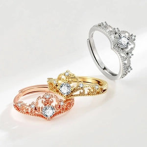 Adjustable S925 sterling silver crown ring set featuring sparkling cubic zirconia stones