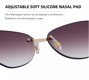 Détail des plaquettes en silicone réglables et du pont en métal doré de lunettes œil de chat