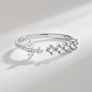 Cross-shaped open ring in silver metal with zircon micro-pave for elegant women