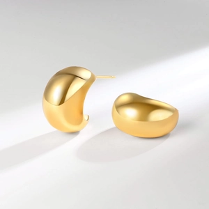 Polished 18K gold C-shaped hollow earrings with a minimalist sleek finish for women