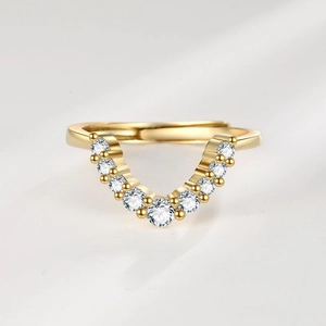 Minimalist V-shaped adjustable gold ring with micro-set zircon stones in a sleek design