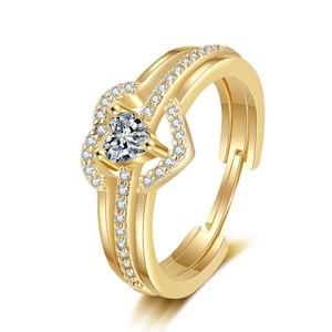 Sparkling gold heart ring with adjustable open band and brilliant pavé diamonds