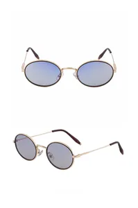 Vues de face et de profil à 45 degrés de lunettes de soleil ovales en métal doré rétro chic