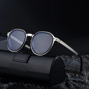 Polarized retro round sunglasses for men with silver metal frame and leather case