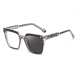 Cat eye optical frames with photochromic anti-blue light lenses and leopard temples