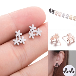 Orecchini A Lobo Fiore Acciaio Inossidabile Triplo Cluster Floreale Minimalista Moda Gioielli Per Donne Ragazze