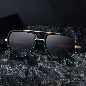 Polarized square sunglasses for men with retro double bridge and black gold metal frame