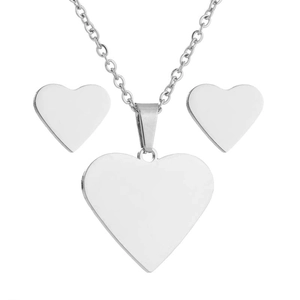 Parure de bijoux en acier inoxydable poli comprenant collier coeur et boucles d'oreilles