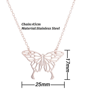 Détail du pendentif papillon évidé en acier inoxydable or rose avec mesures de taille