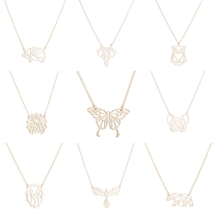 Colliers pendentifs animaux géométriques minimalistes style origami avec finition dorée