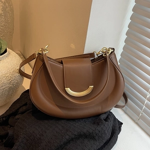 Chic Half Moon Crossbody Bag PU Leather Crescent Shoulder Handbag With Gold Metal Buckle Minimalist Underarm Purse For Women
