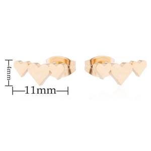 Detail view of triple golden heart stud earrings with size markers 11mm and 4mm