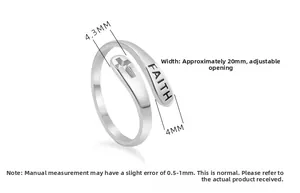Détails de la bague Faith argentée avec découpes de croix et dimensions indiquées