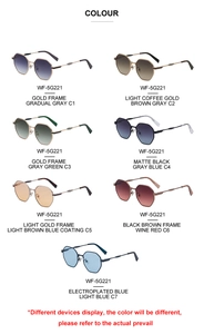 Plusieurs lunettes de soleil polygonales aux verres colorés et branches dorées en métal