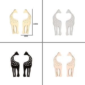 Minimalistische Giraffen-Ohrstecker in Gold, Silber, Schwarz und Roségold aus Edelstahl
