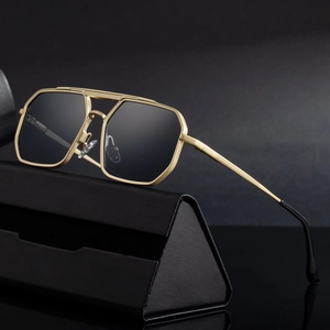 Lunettes de soleil aviateur homme monture dorée avec étui en cuir noir