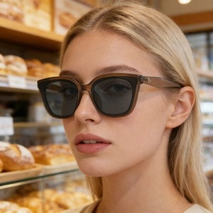 Lunettes De Soleil Polarisées Oeil De Chat Pour Femmes TAC UV400 Protection Mode Grand Cadre TR Métal Extérieur Voyage