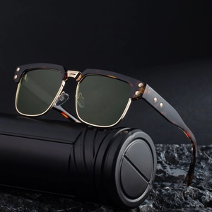 Retro square semi-rimless sunglasses for men with tortoise frame and dark green lenses