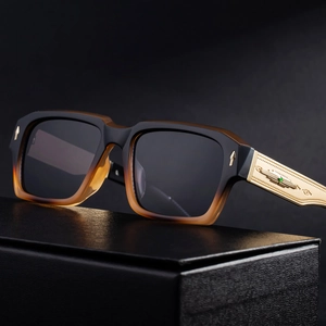 Luxury square polarized sunglasses for men with golden engraved temples and amber frames