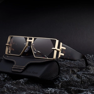 Quadratische Herren-Sonnenbrille mit goldenem Metallrahmen und Leder-Brillenetui