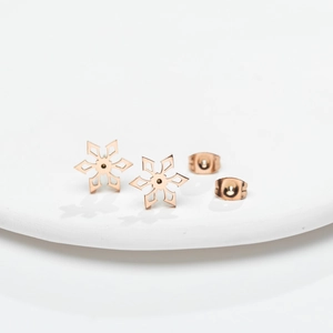 Elegant 18K rose gold plated stainless steel snowflake stud earrings for women