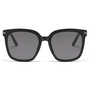 Lunettes de soleil carrées oversize noires pour femmes avec accents métalliques chic