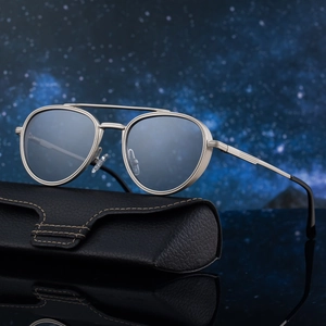 Retro steampunk round sunglasses for men with silver metal frame and leather case