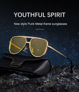Gros plan de lunettes punk à double pont doré avec verres jaunes et étui en cuir
