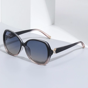 Modische polarisierte Oversize-Sonnenbrille für Damen mit Farbverlauf und Goldakzenten