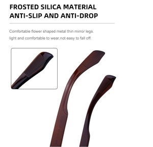 Détail de la branche en métal marron avec embouts en silicone givré antidérapants