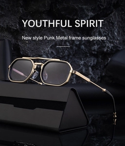 Détail de lunettes de soleil punk en métal à double pont sur un étui pliable